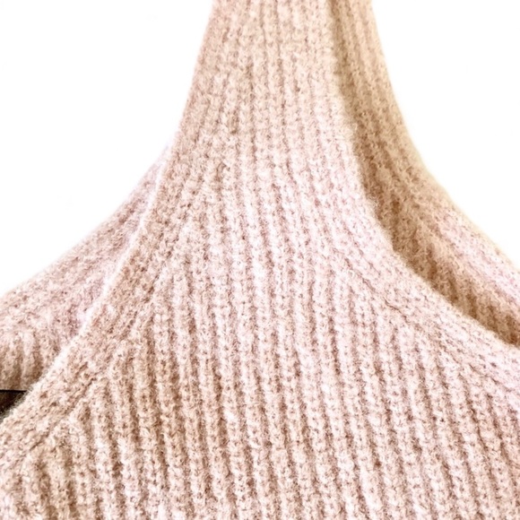 CODEXMODE Fuzzy Crop Top Sweater - Picture 2 of 5